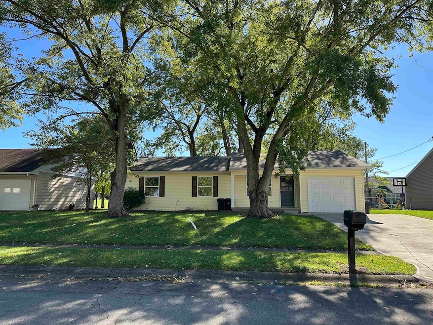 707 Elm Dr, Centerville, IN 47330 - photo 1