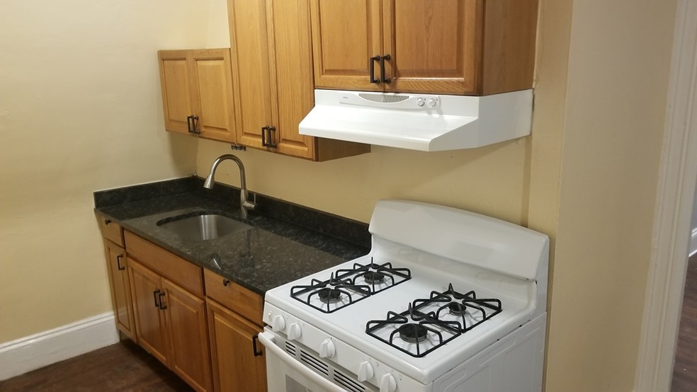 456 Saratoga St unit 3, Boston, MA 02128 - photo 1