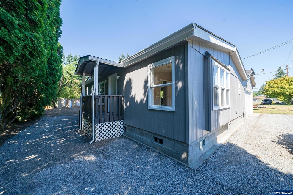 419 W Main St, Lyons, OR 97358 - photo 1