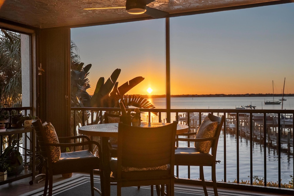 For Sale $695,000 • Co-Listing Agent