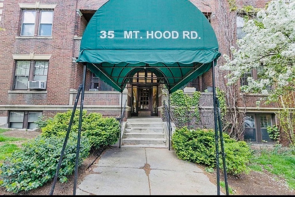 35 Mount Hood Rd unit 14, Brighton, MA 02135 - photo 1