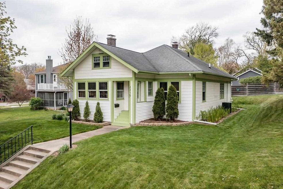 2315 Clay St, Cedar Falls, IA 50613 - photo 1