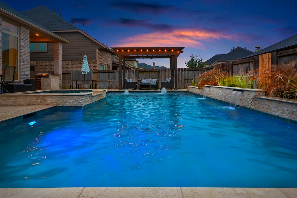 28115 Twin Knolls Ln, Fulshear, TX 77441 - photo 1