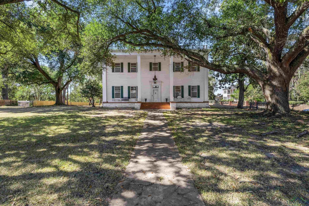 Under Contract $695,000