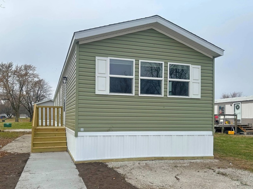 14876 Washington Rd unit 154, West Burlington, IA 52655 - photo 1