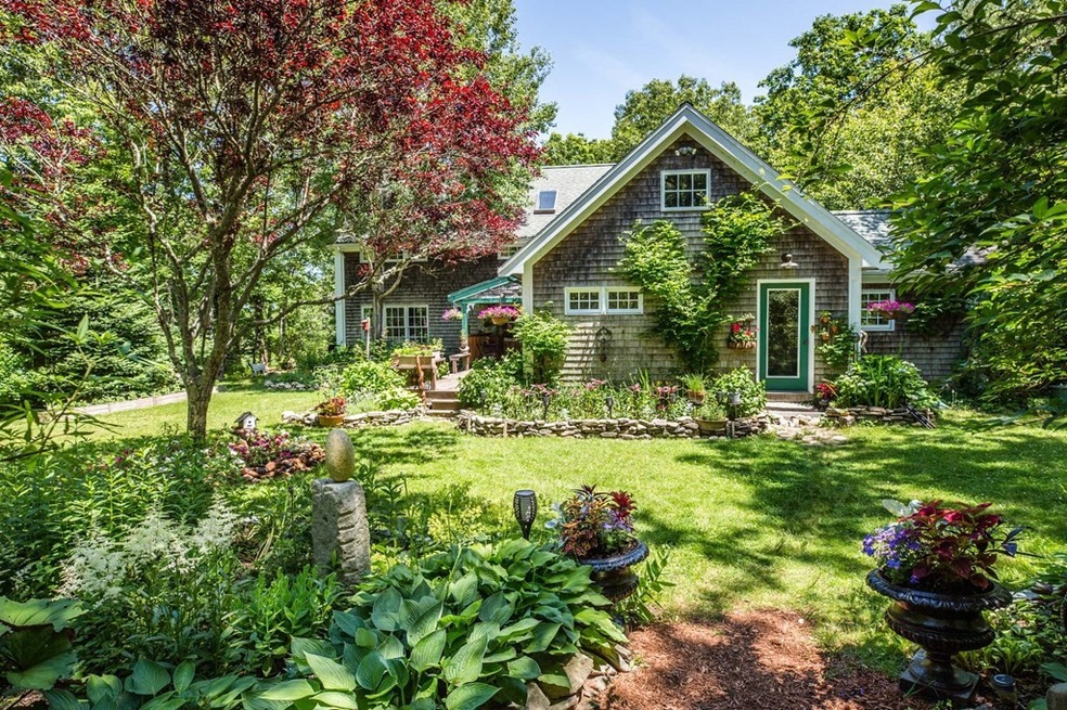 Sold $1,900,000 • Co-Listing Agent