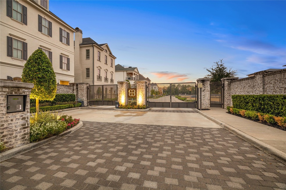 207 Morningside Park St, Houston, TX 77024 - photo 1