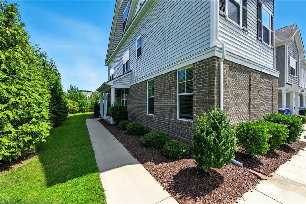 301 Sikeston Ln, Chesapeake, VA 23322 - photo 1