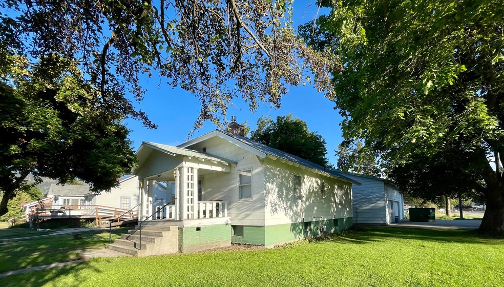 617 W Main Ave, Chewelah, WA 99109 - photo 1