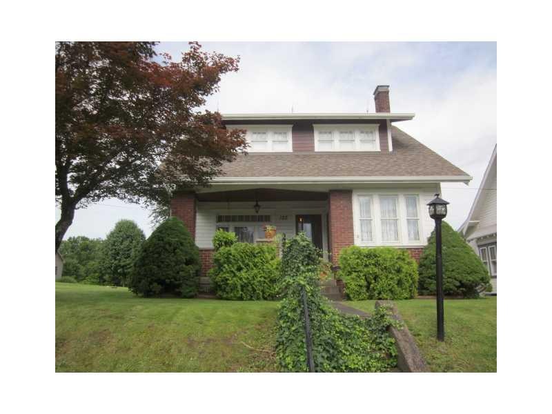 Exterior Front. CHARMING CAPE-COD HOME CLOSE TO TH