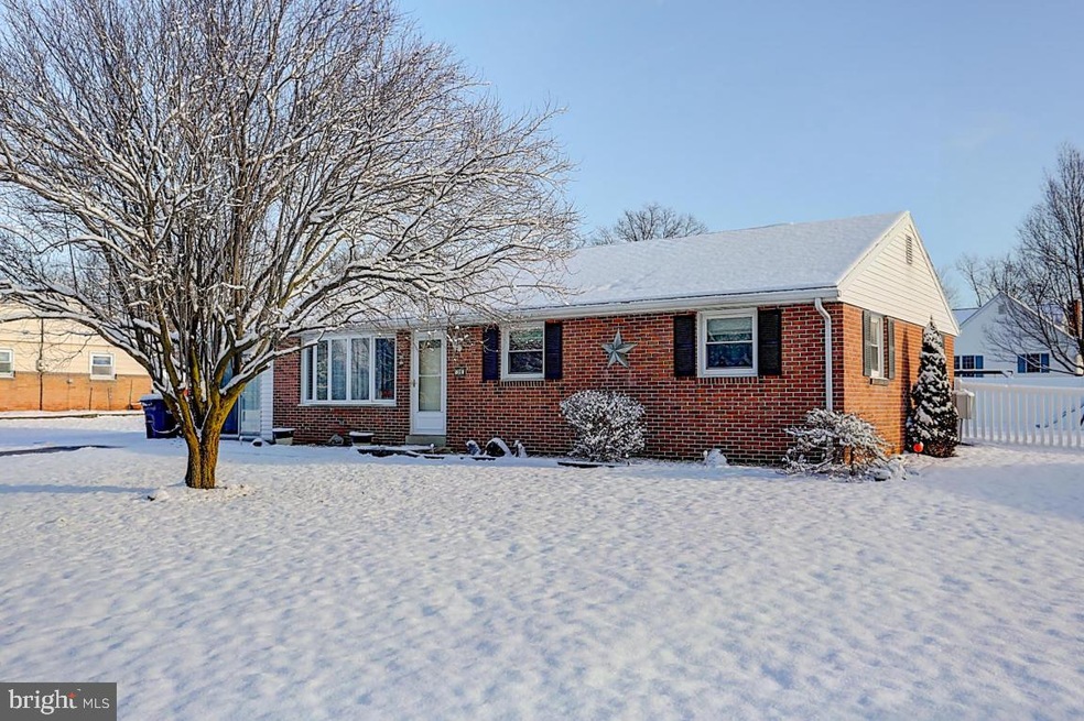 39 Farmland Rd, Leola, PA 17540 - photo 1