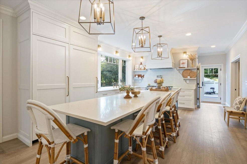 Sold $1,204,000 • Co-Listing Agent