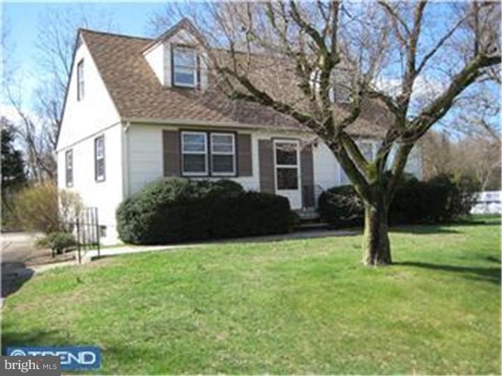 1971 Little Dr, Woodbury, NJ 08096 - photo 1