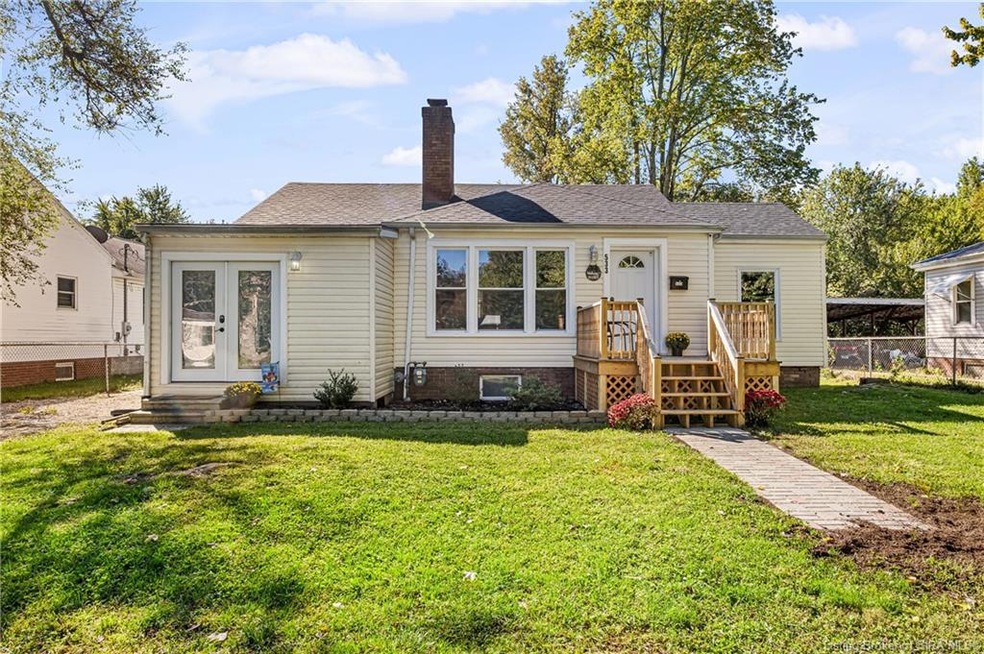 533 Broadway St, Austin, IN 47102 - photo 1