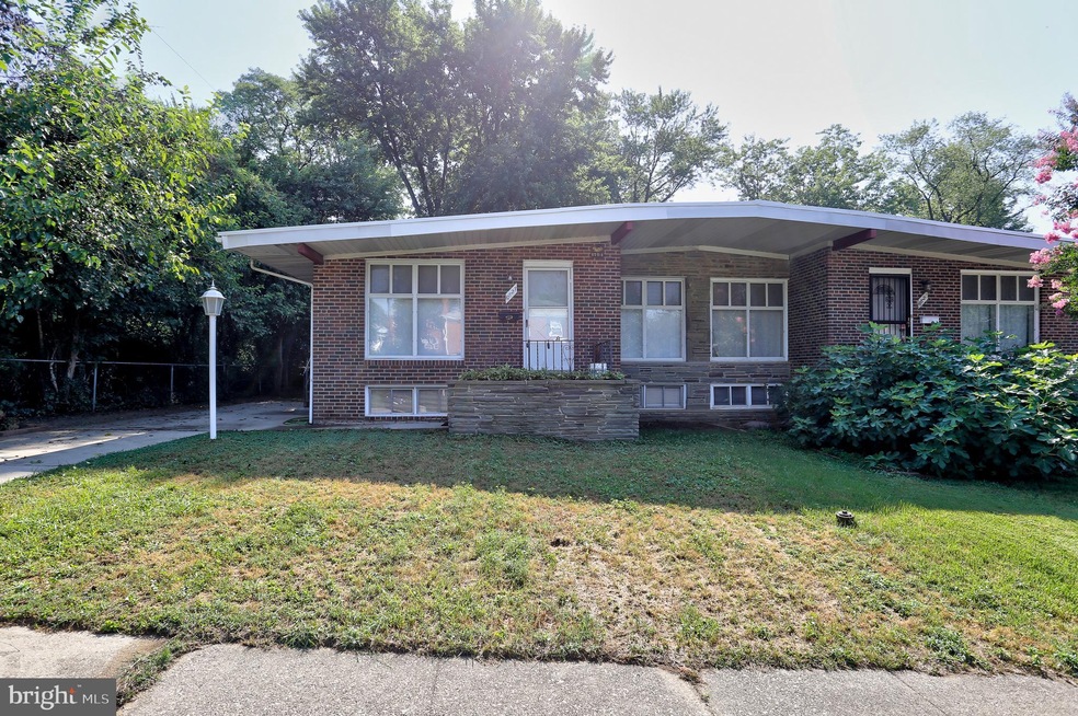 6827 Barnett Rd, Baltimore, MD 21239 - photo 1