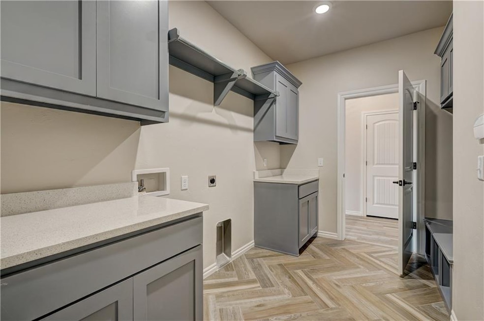 824 NW 192nd St, Edmond, OK 73012 - photo 1