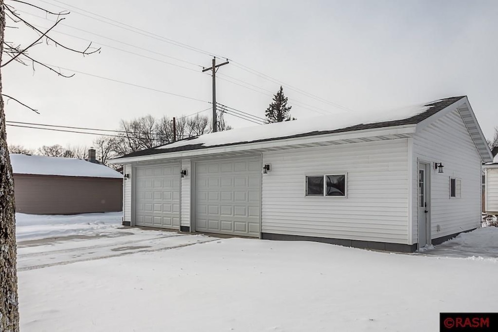 1226 S State St, New Ulm, MN 56073 - photo 1