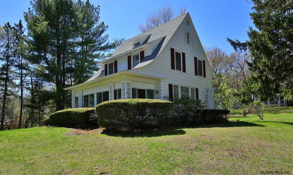 9 Upland Rd, Albany, NY 12204 - photo 1