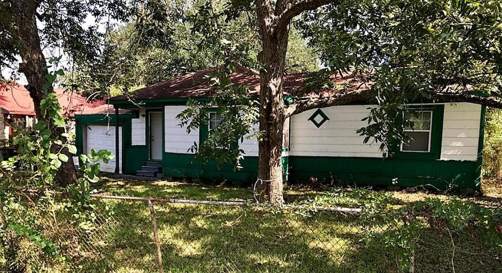 6817 Beachwood St, Houston, TX 77021 - photo 1