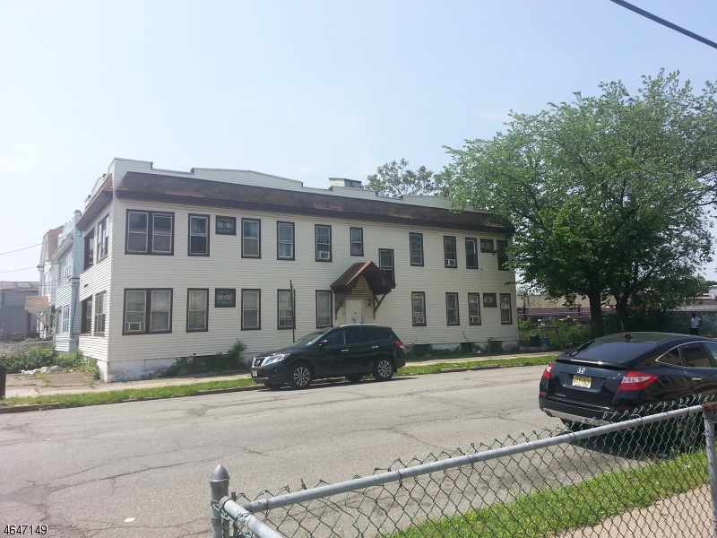 508-510 E 33rd St unit 4, Paterson, NJ 07504 - photo 1