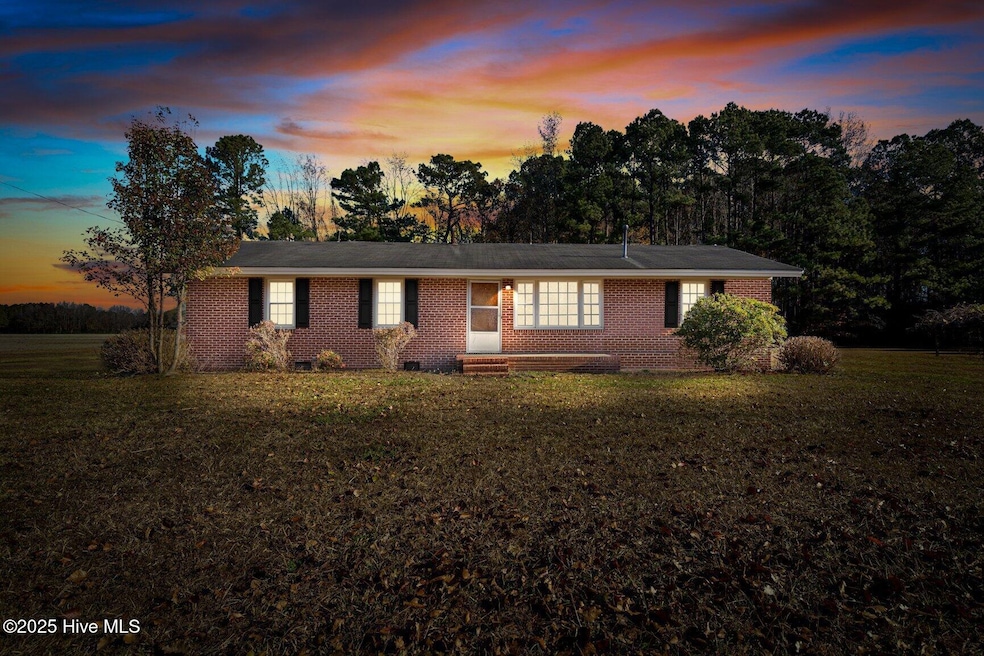 526 MacCripine Rd, Pinetops, NC 27864 - photo 1