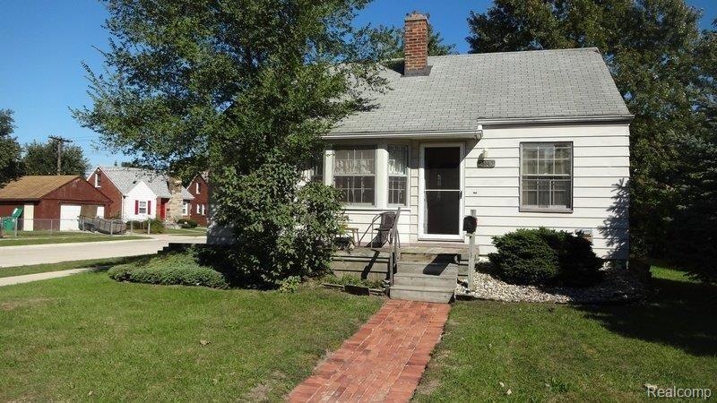 21140 Beechwood Ave.jpg