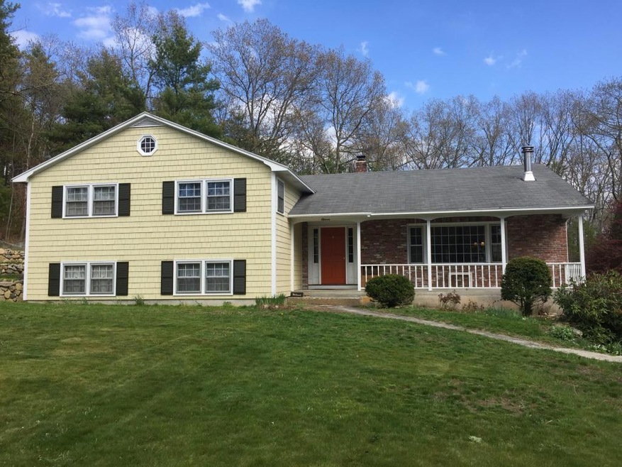 11 Valleyview Dr, MerriMacK, NH 03054 - photo 1