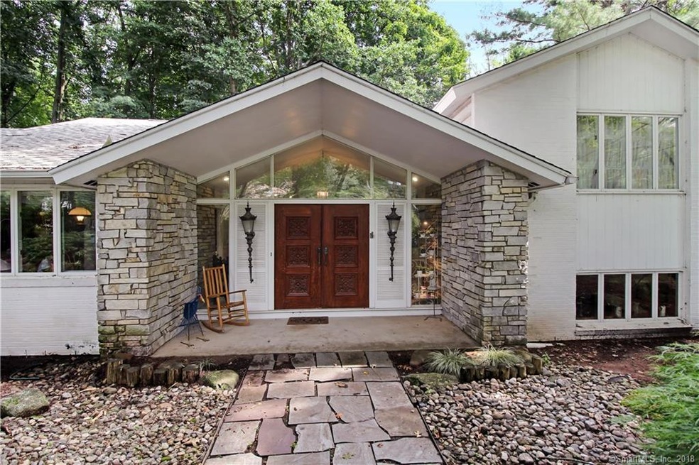 521 Brownstone Ridge, Meriden, CT 06451 - photo 1