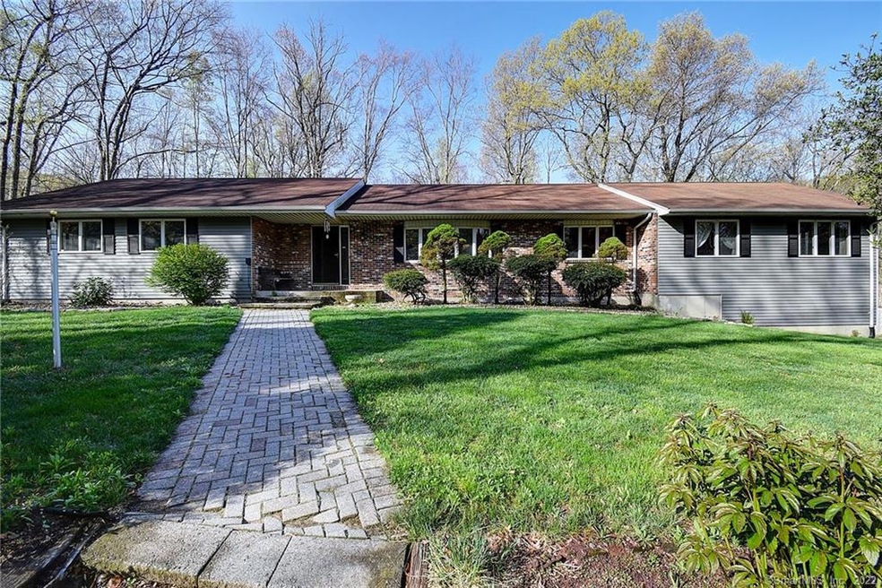 810 Neipsic Rd, Glastonbury, CT 06033 - photo 1