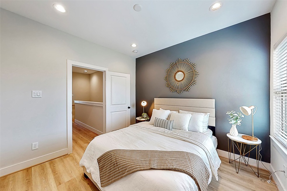 3707 Creekmont Green Ln, Houston, TX 77091 - photo 1