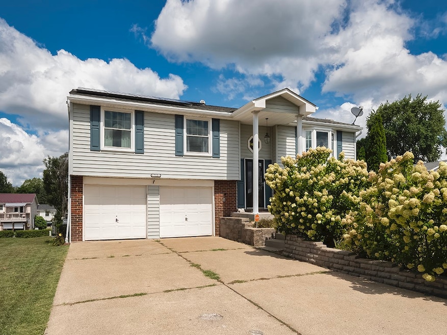 712 Snyder St, Conway, PA 15027 - photo 1