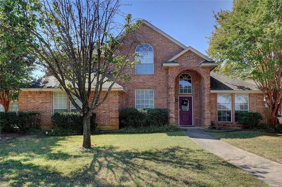 105 Marseille Dr, Hurst, TX 76054 - photo 1