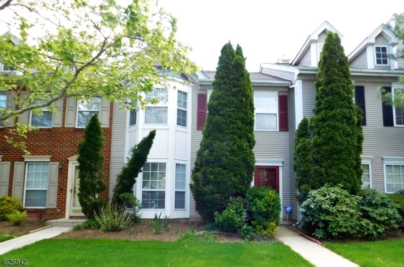 4 Hudson Ct, Franklin Park, NJ 08823 - photo 1