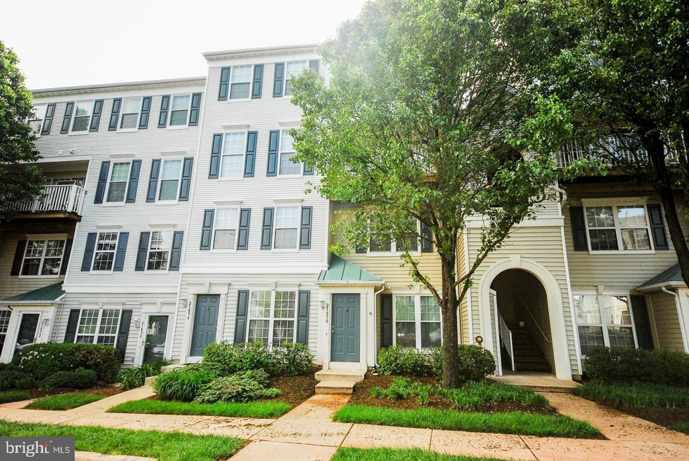 21858 Elkins Terrace unit 21858, Sterling, VA 20166 - photo 1
