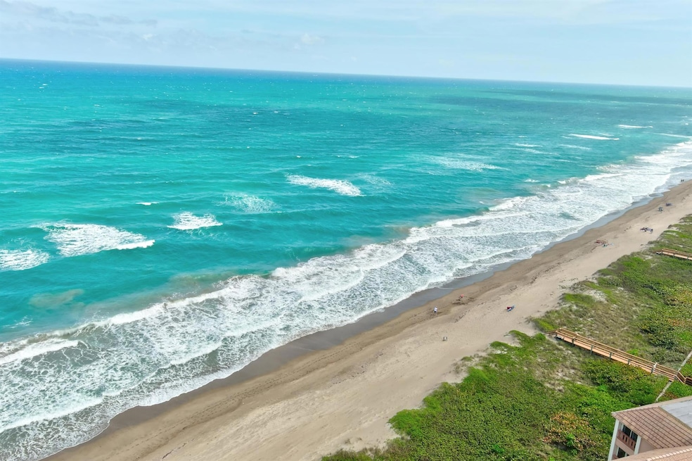 Hutchinson House unit 205N, Stuart, FL 34996 - photo 1