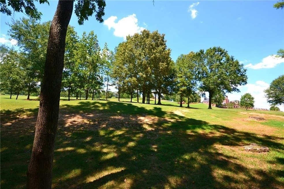 000 Woodedge Dr NE, Calhoun, GA 30701 - photo 1