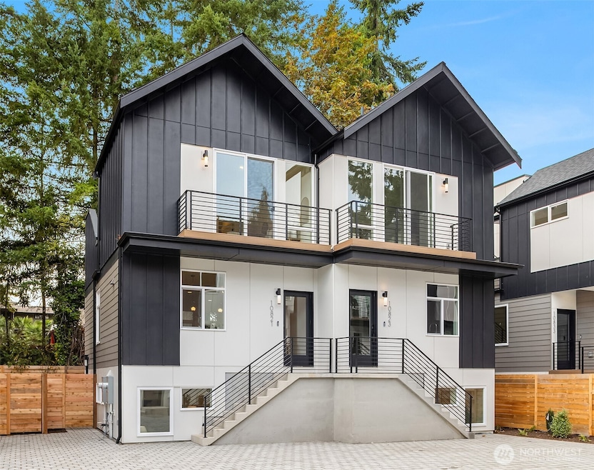 10821 11th Ave NE, Seattle, WA 98125 - photo 1