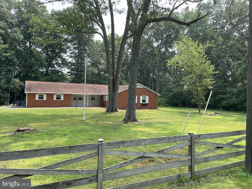 18327 Possum Point Rd, Dumfries, VA 22026 - photo 1