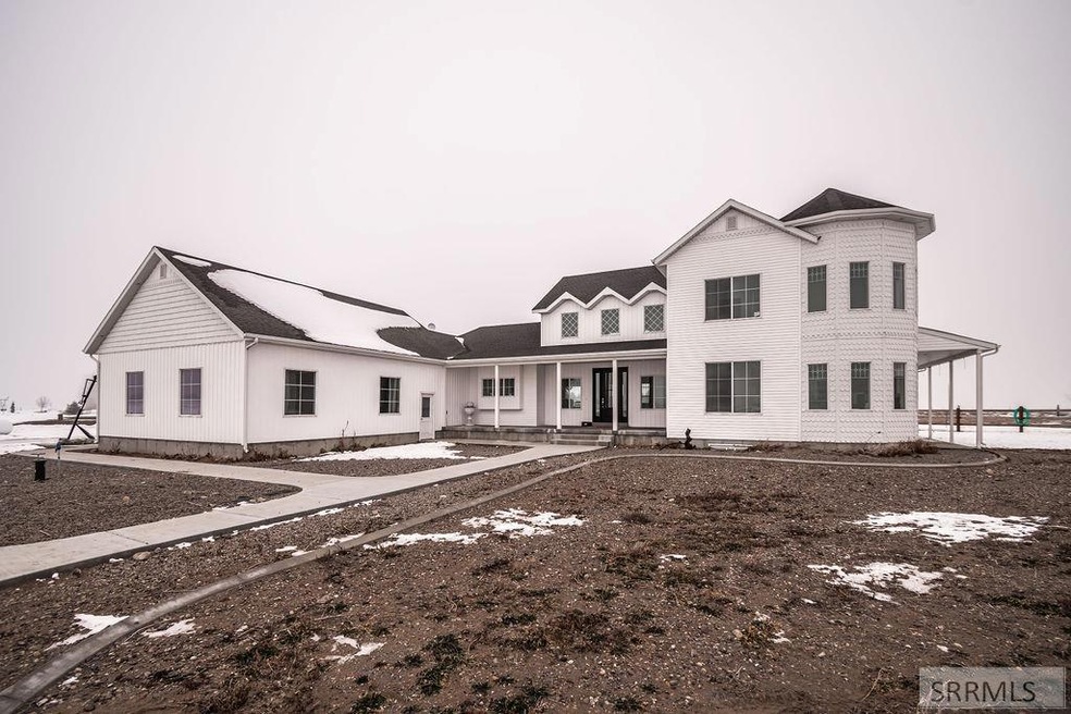 1054 W 50 S, Blackfoot, ID 83221 - photo 1