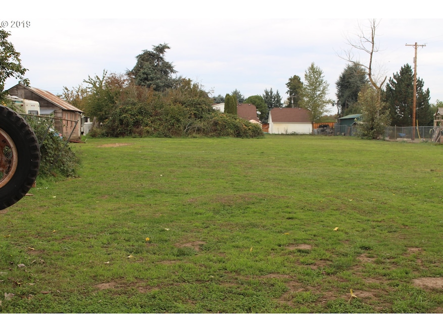 13051 Blackberry Ln, Hubbard, OR 97032 - photo 1