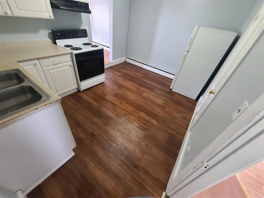 16 Elm St unit 3, Pittsfield, NH 03263 - photo 1