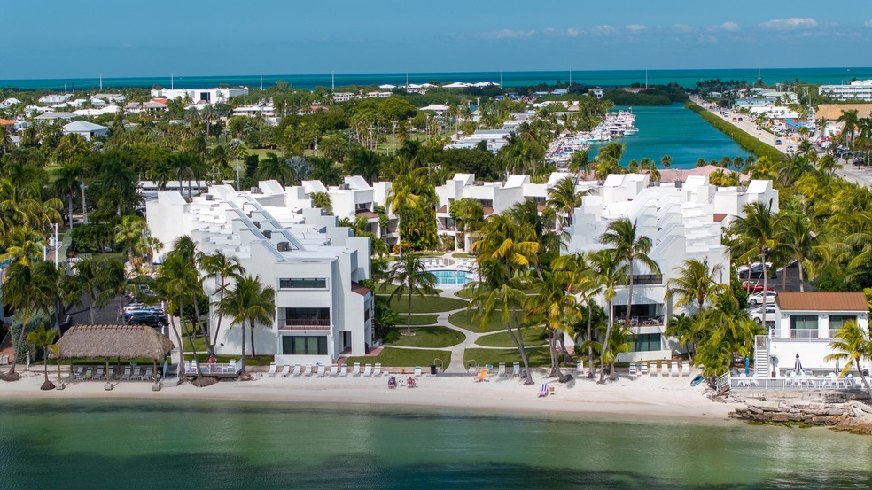 601 W Ocean Dr unit 411C, Key Colony Beach, FL 33051 - photo 1