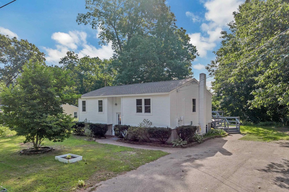 42 Forest Park Dr, Rochester, NH 03868 - photo 1