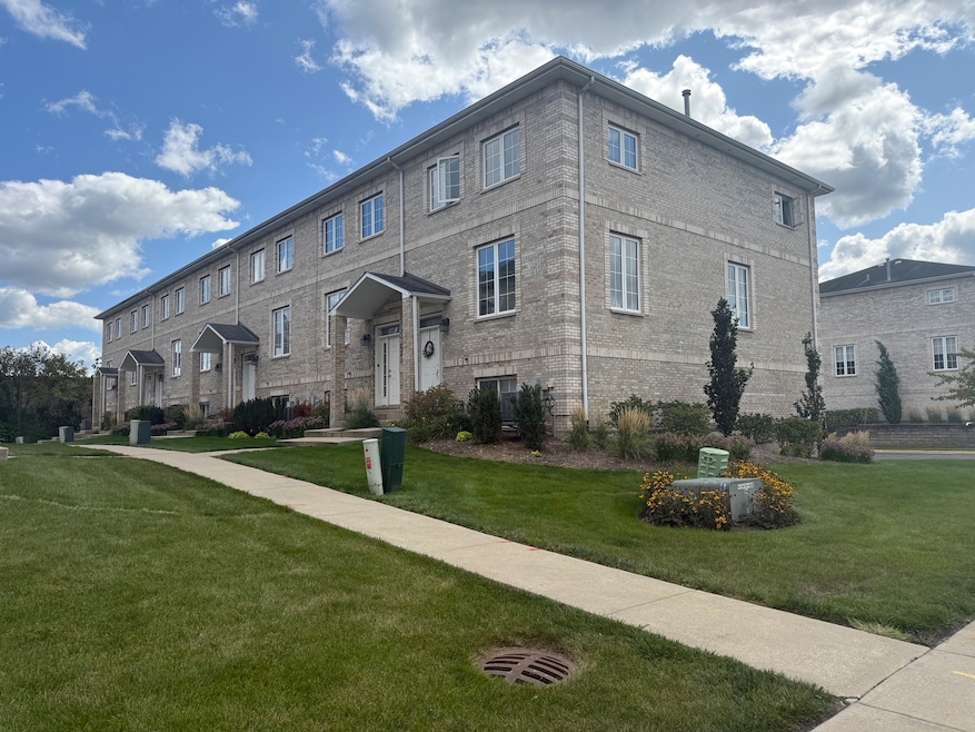 183 N East River Rd unit C1, Des Plaines, IL 60016 - photo 1