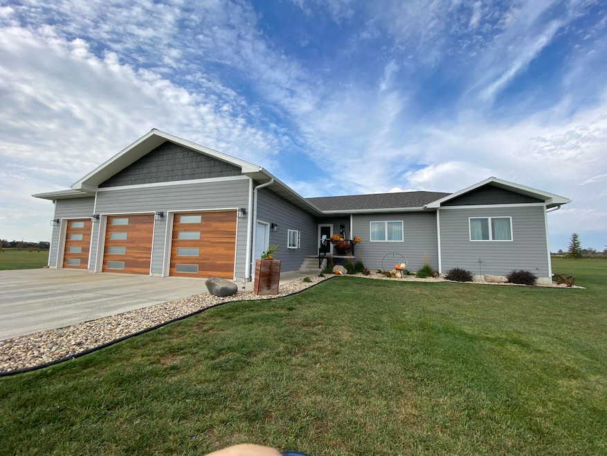 25665 Kibbee Ct, Mitchell, SD 57301 - photo 1