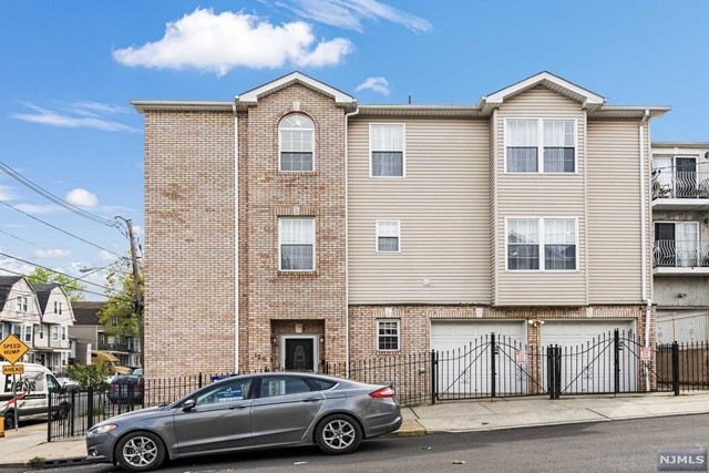 120 Oraton St, Newark, NJ 07104 - photo 1