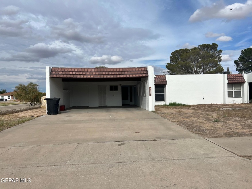 1592 Hartsdale Dr, Horizon City, TX 79928 - photo 1