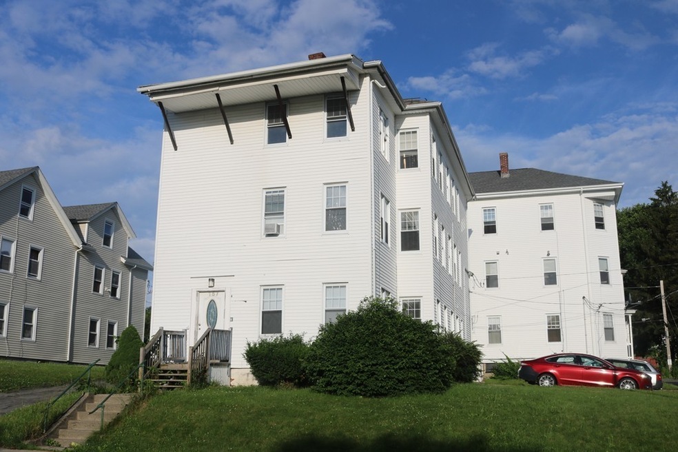 157 Vernon St unit 1, Worcester, MA 01610 - photo 1