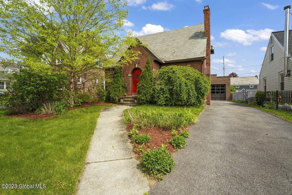 202 Sycamore St, Albany, NY 12209 - photo 1