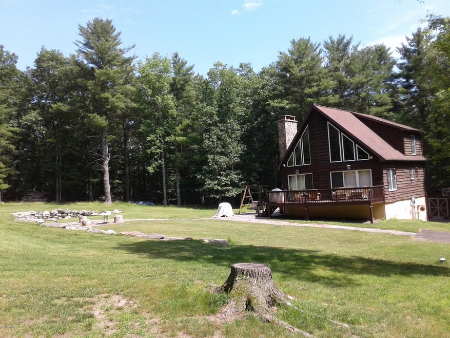 89 Starlight Dr, Hawley, PA 18428 - photo 1